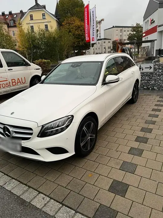 Mercedes-Benz C220
