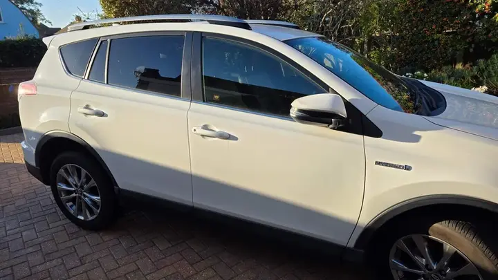 Toyota Rav4 2017 photo 2