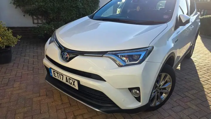 Toyota Rav4 2017 photo 5