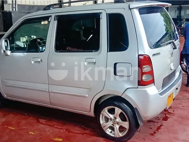 Suzuki Swift 2006 photo 2
