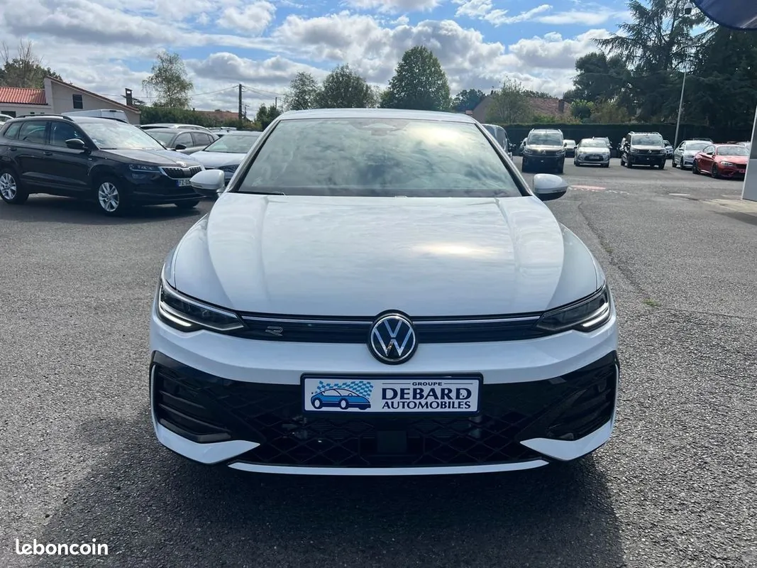 Volkswagen Golf 2026 photo 2