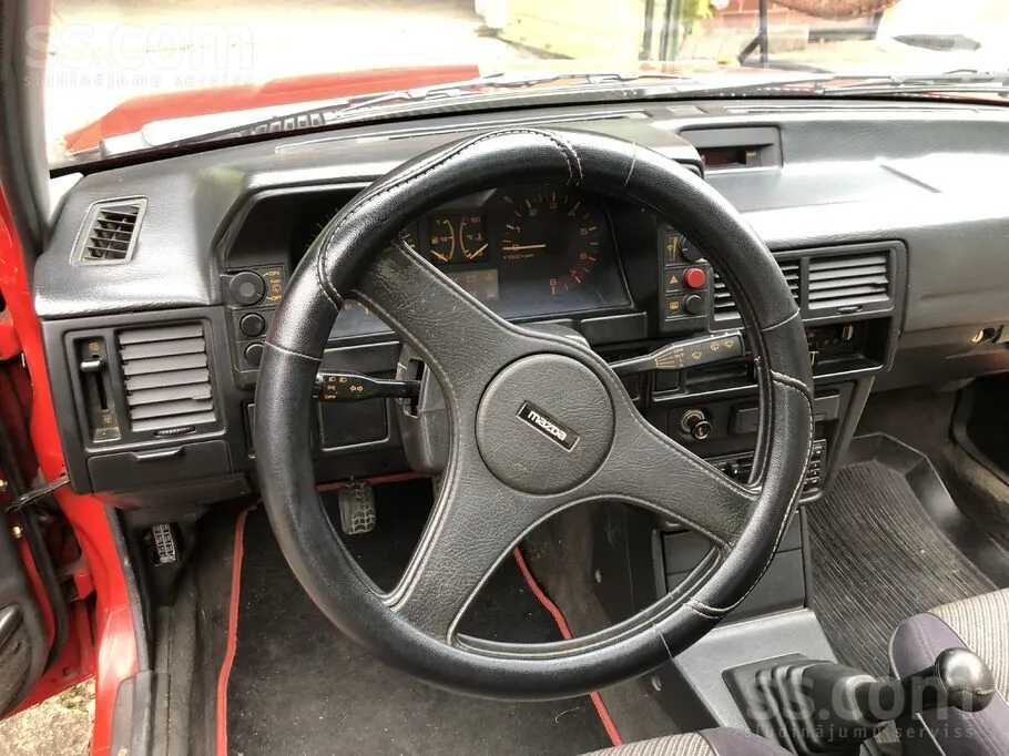Mazda 323 1989 photo 4