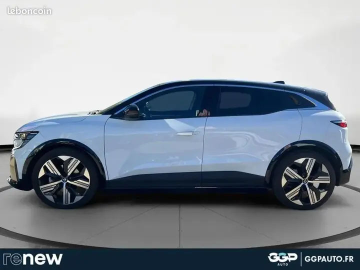 Renault Megane 2023 photo 2