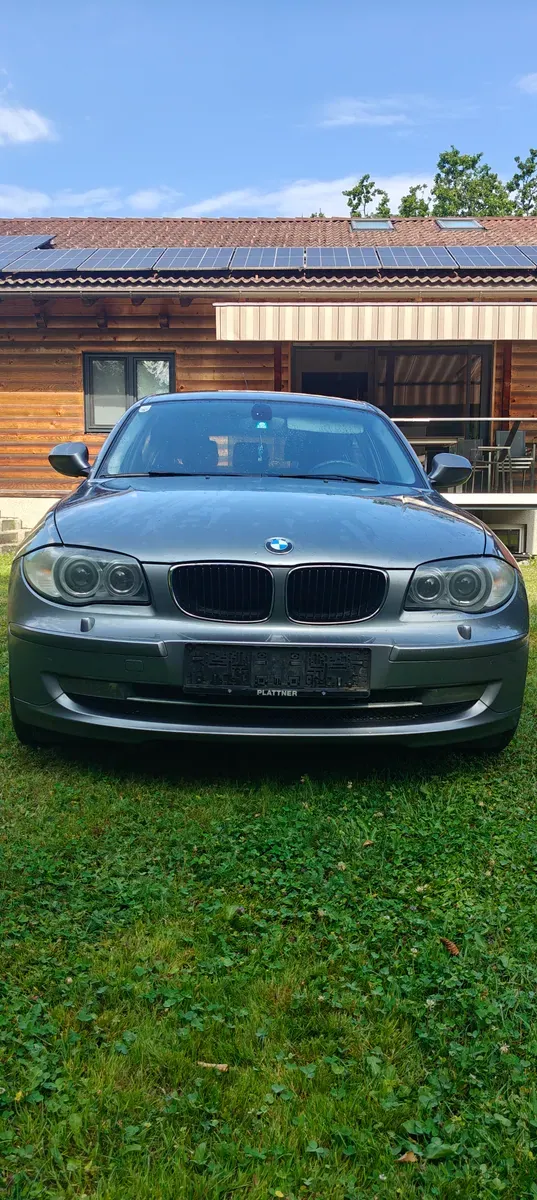 BMW 1 Series 2011 photo 2