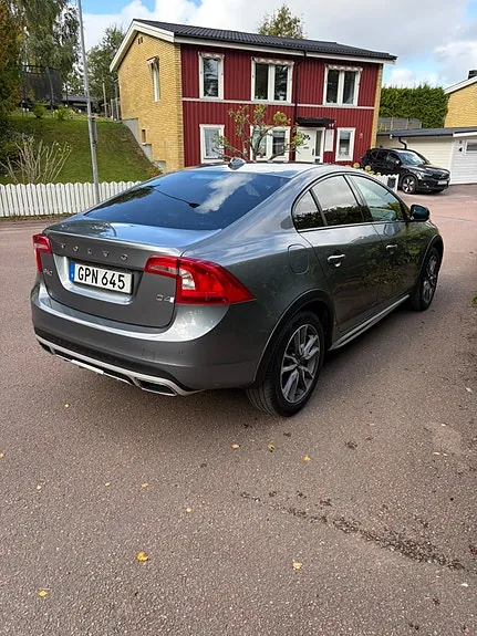 Volvo S60 Cross Country 2017 photo 4