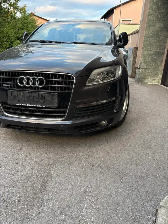 Audi Q7 2009 photo 2