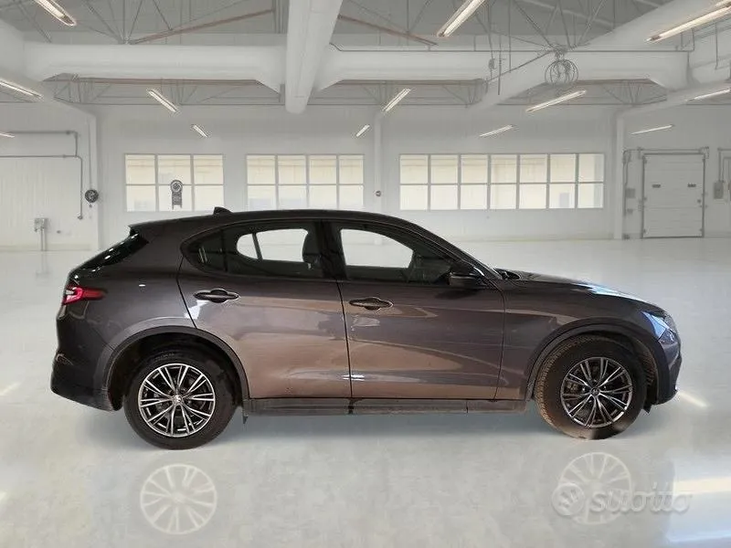 Alfa Romeo Stelvio 2023 photo 3