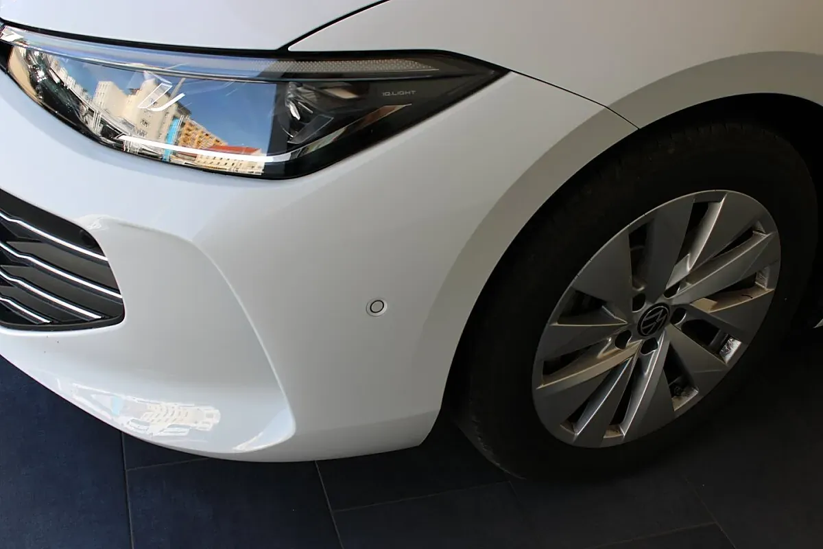 Volkswagen Passat 2026 photo 2