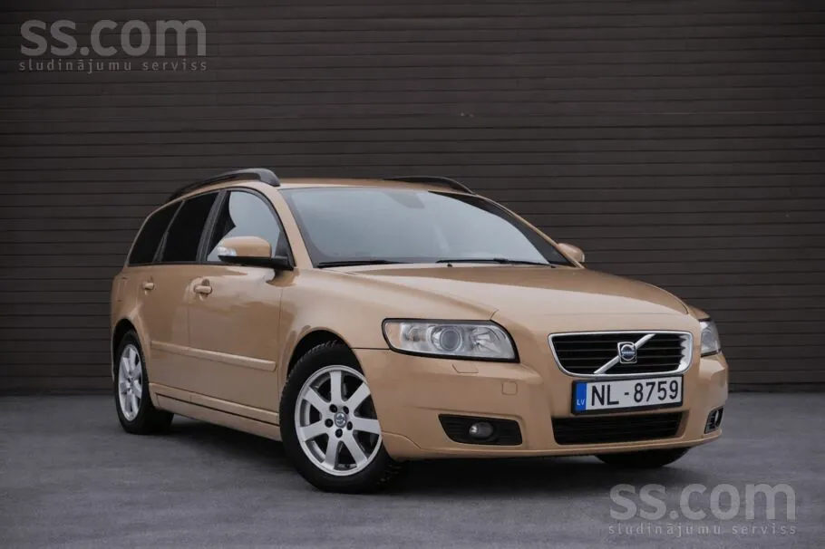 Volvo V50 2008 photo 2
