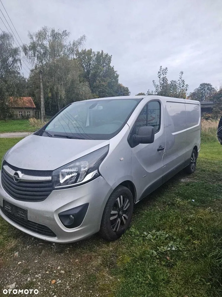 Opel Vivaro 2015 photo 2