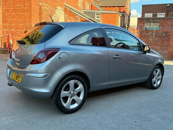 Vauxhall Corsa 2013 photo 3