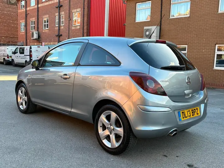 Vauxhall Corsa 2013 photo 4