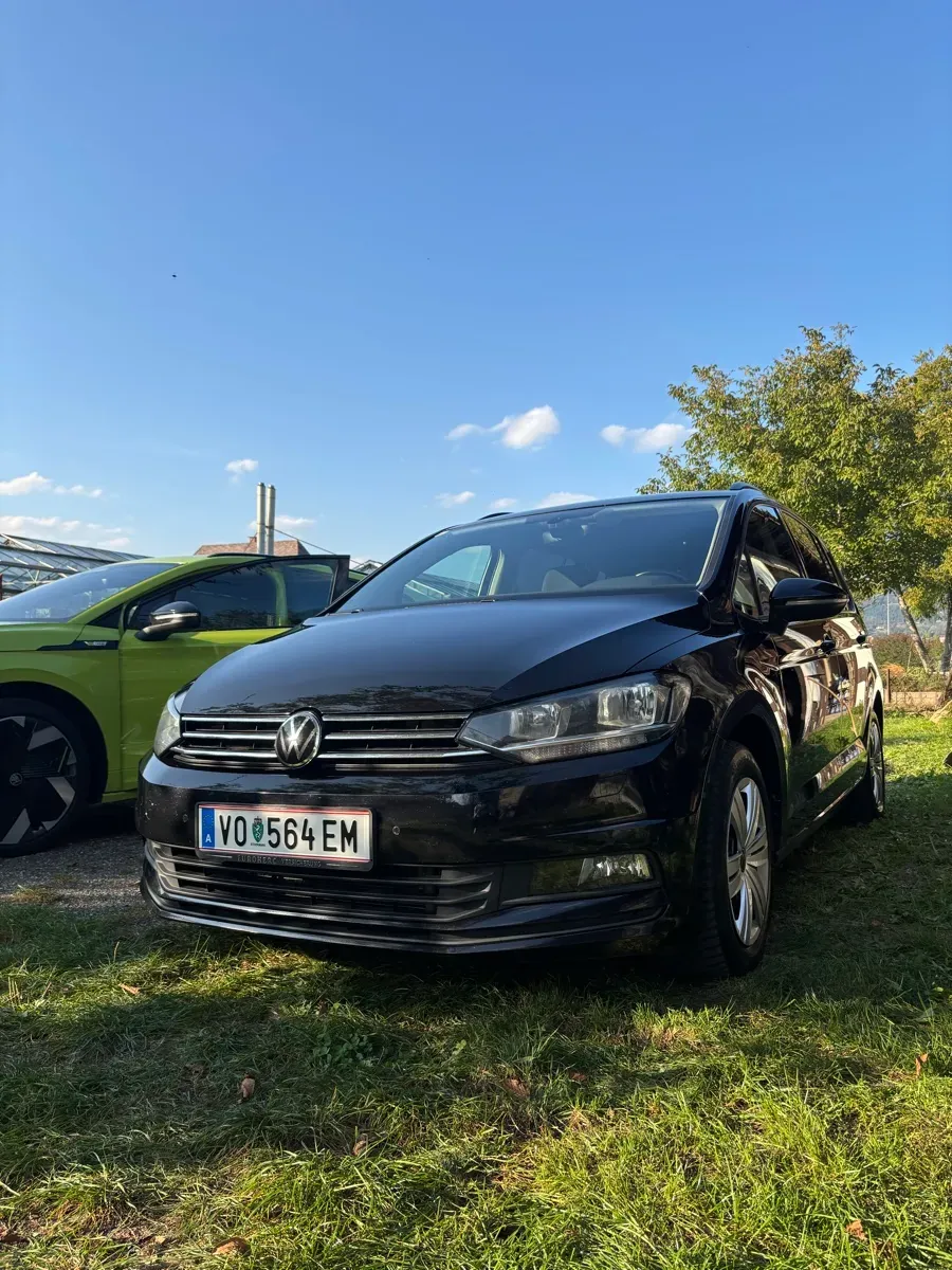 Volkswagen Touran 2020 photo 2