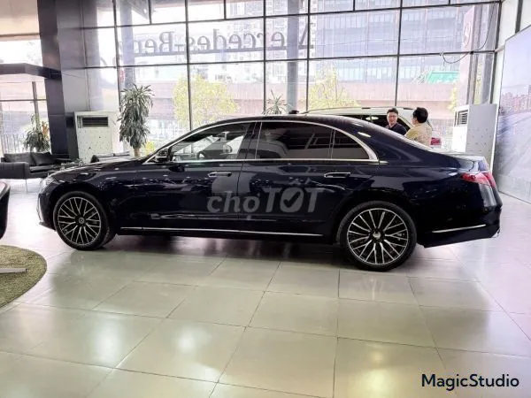 Mercedes-Benz S-Class 2025 photo 3