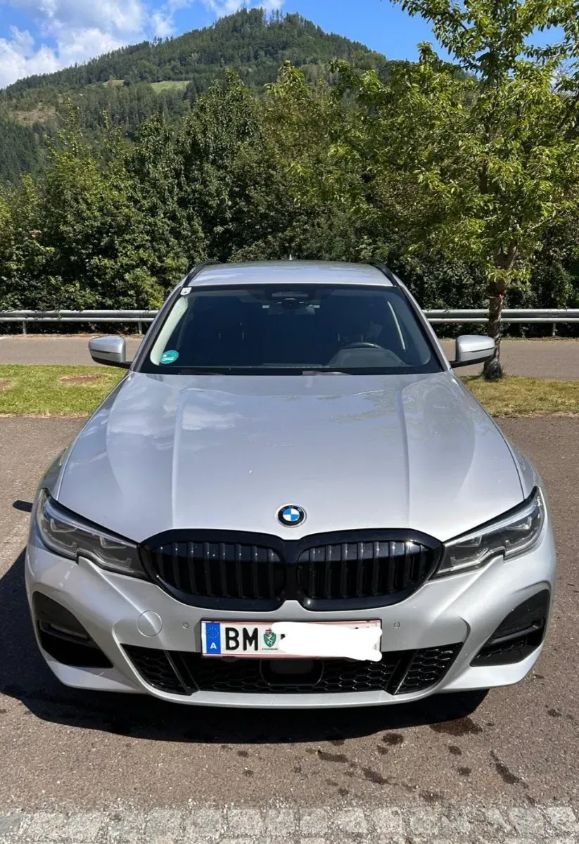 BMW 3 Series 2020 photo 3