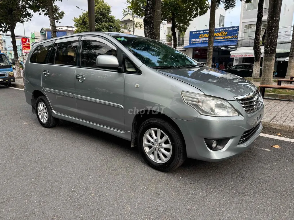 Toyota Innova 2013 photo 3