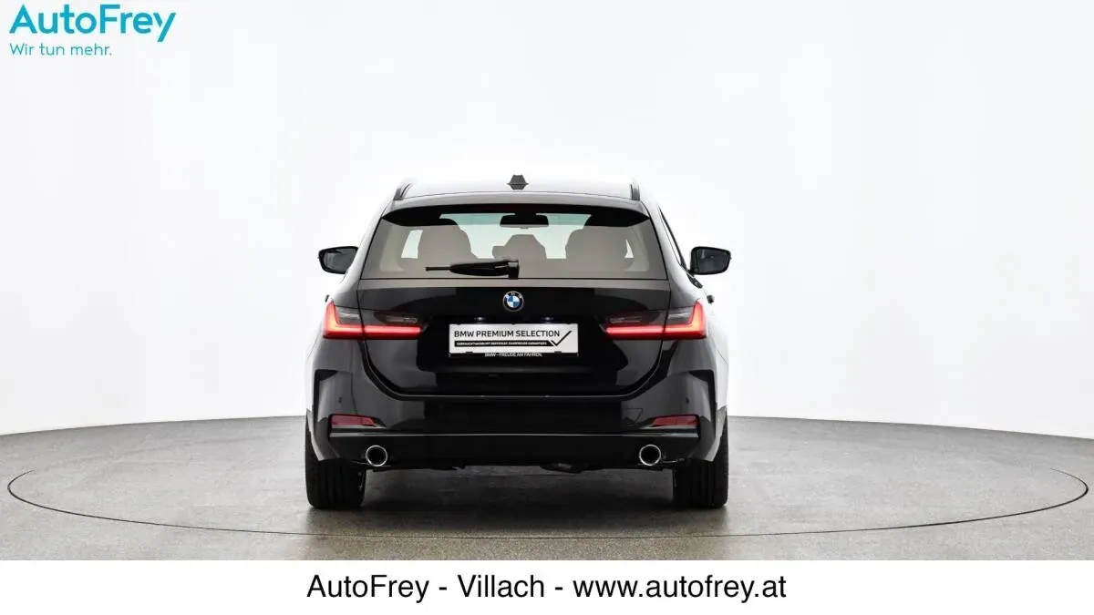 BMW 3 Series 2024 photo 2