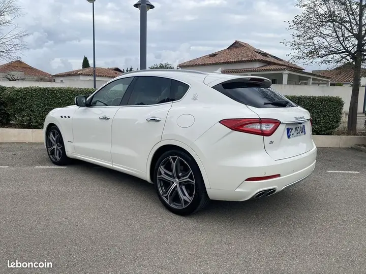 Maserati Levante 2018 photo 4