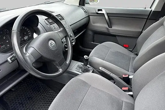 Volkswagen Polo 2008 photo 3