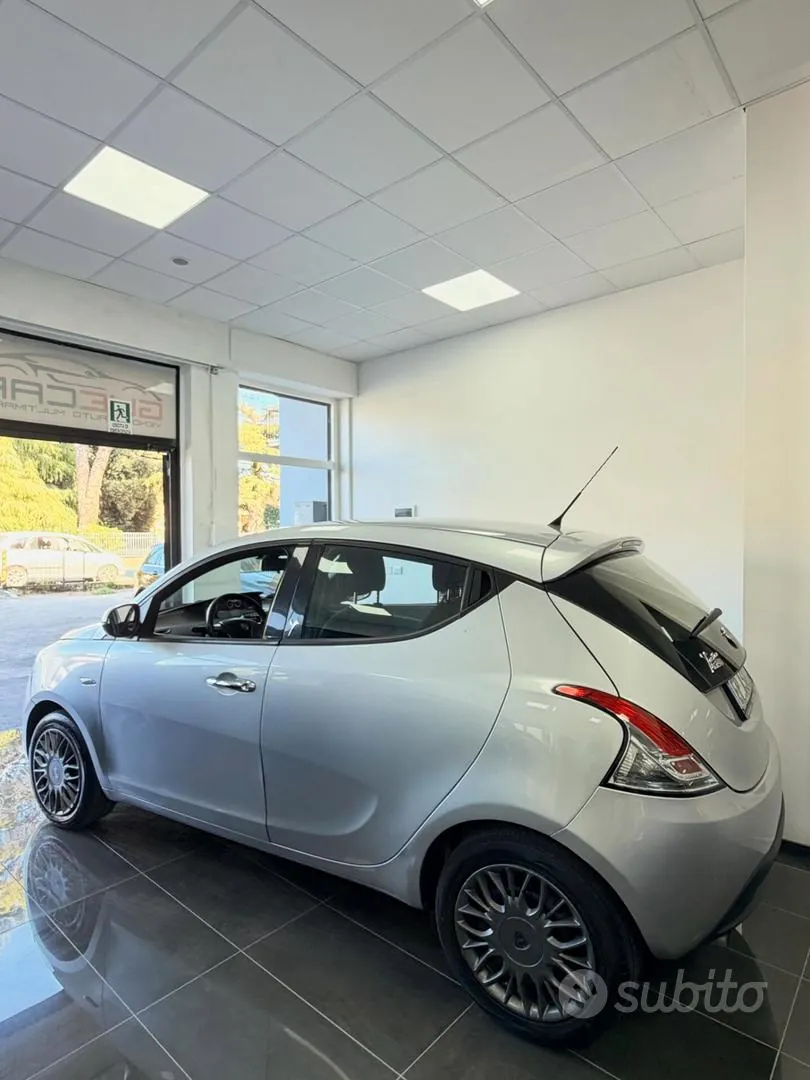 Lancia Ypsilon 2013 photo 5