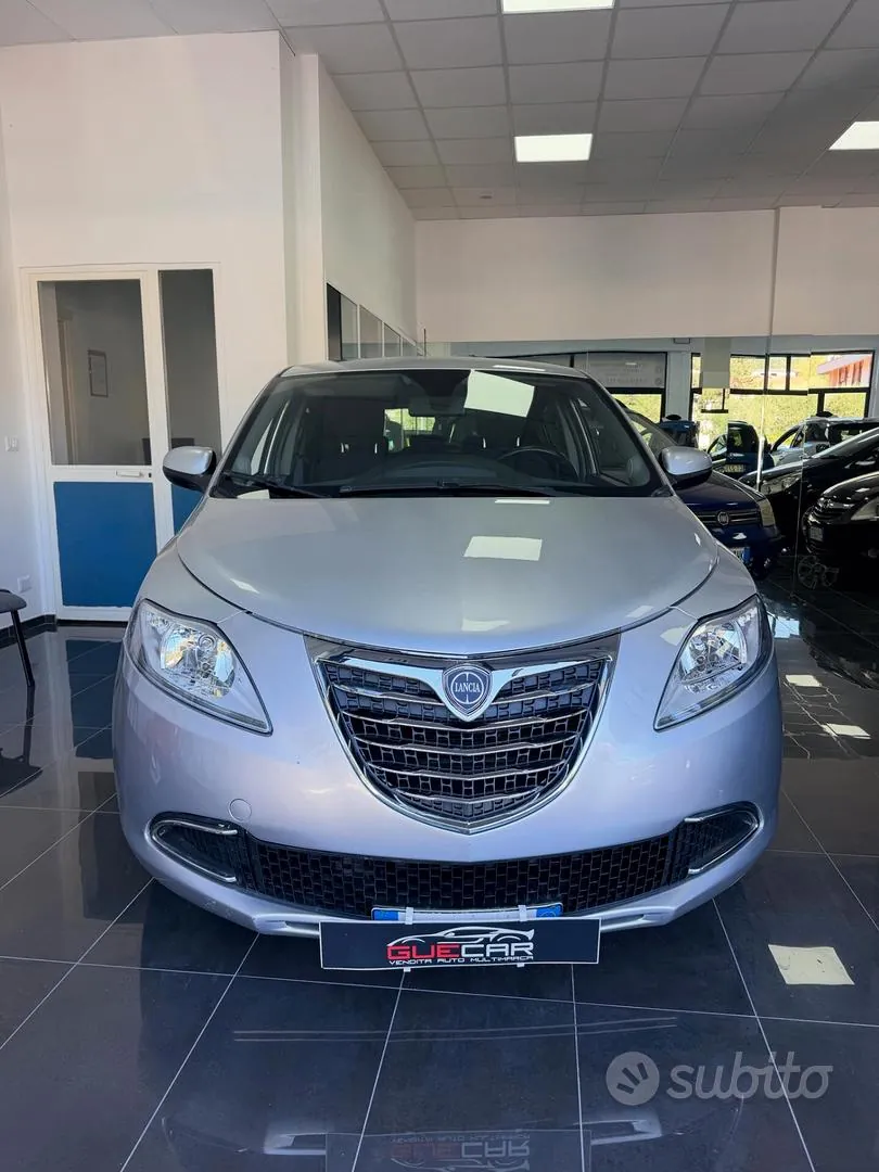 Lancia Ypsilon 2013 photo 2
