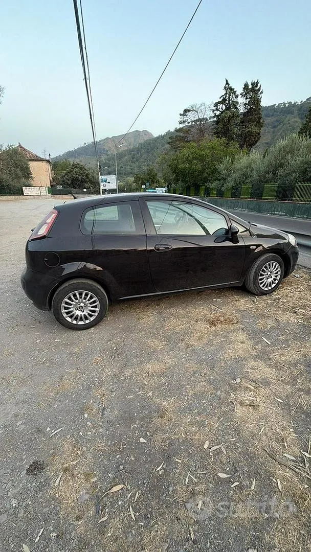 Fiat Punto 2010 photo 4