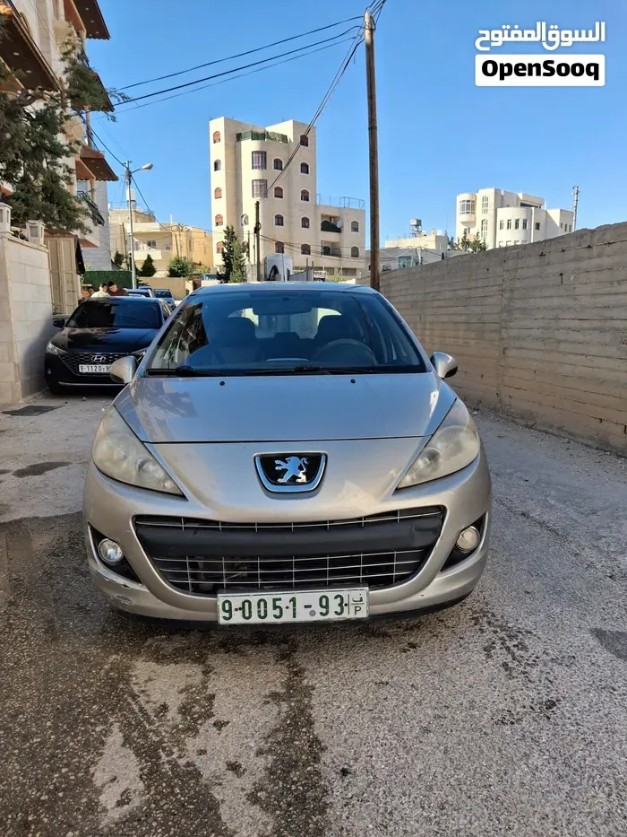 Peugeot 207 2008 photo 4