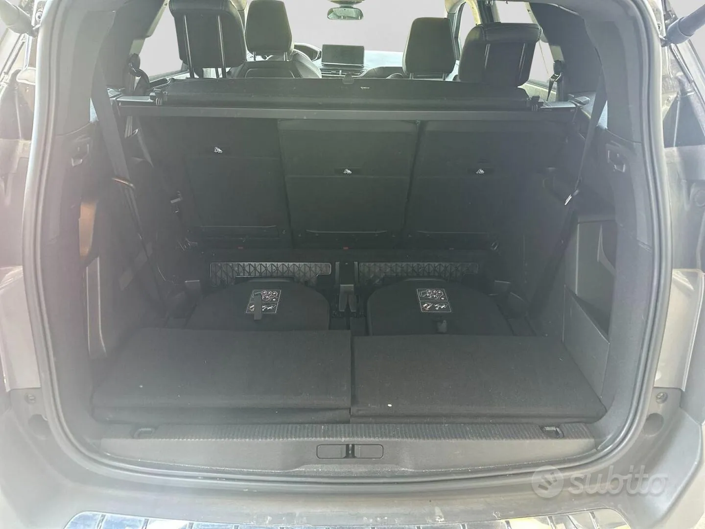 Peugeot 5008 2024 photo 4