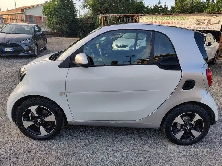 Smart Fortwo 2019 photo 4