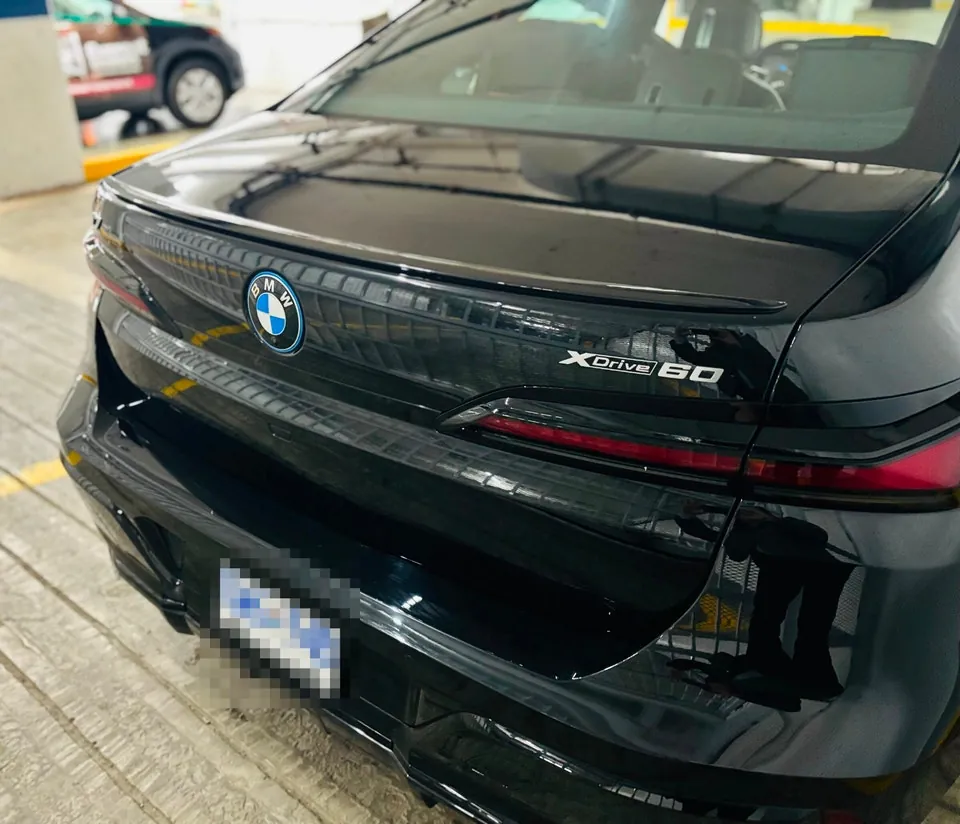 BMW I7 2023 photo 3