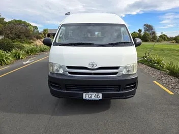 Toyota Hiace 2010 photo 3