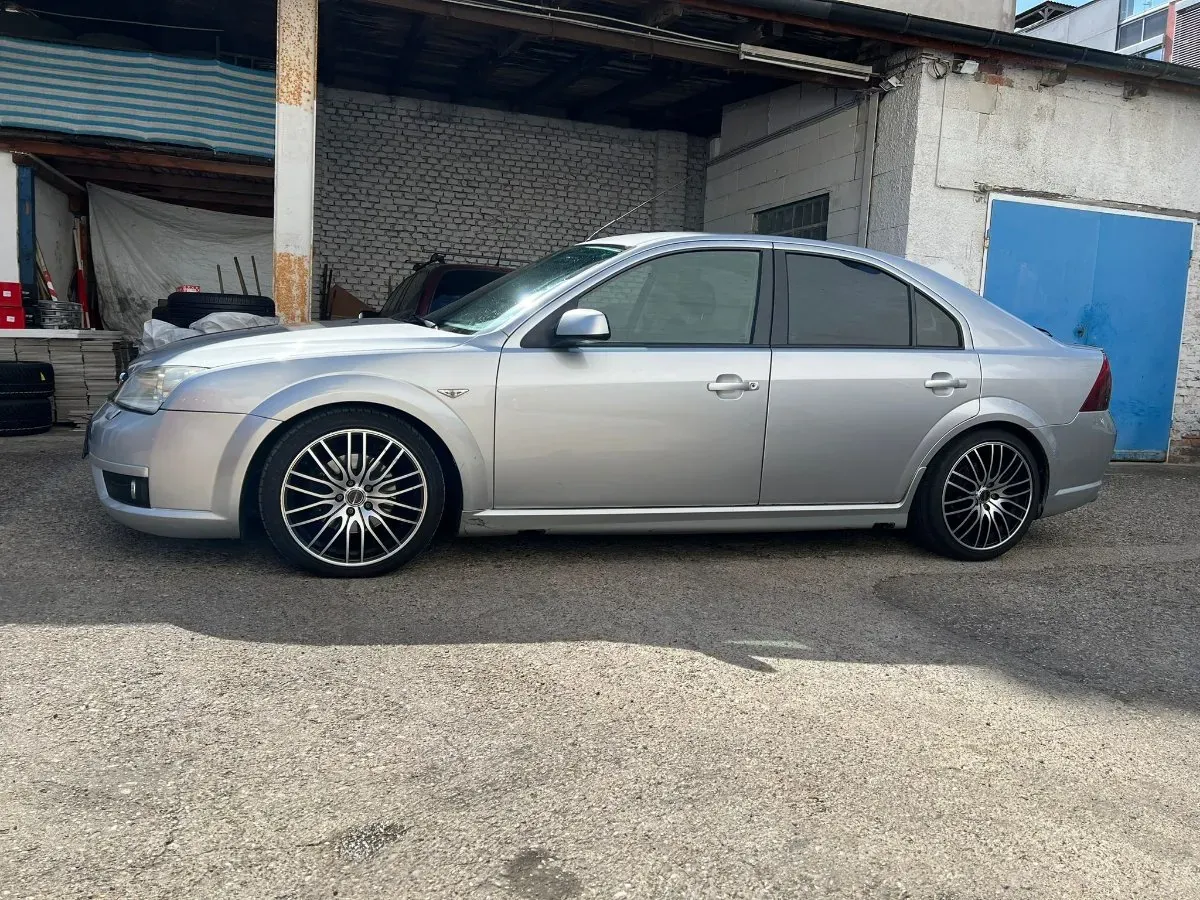 Ford Mondeo 2003 photo 2