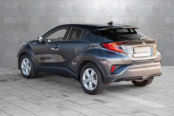 Toyota C-Hr 2020 photo 2