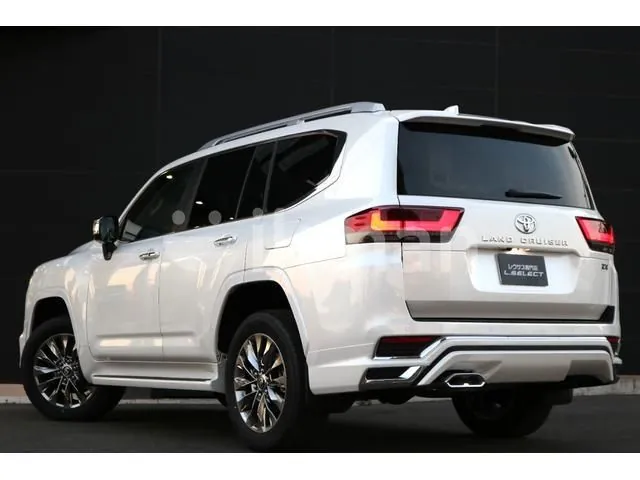 Toyota Land Cruiser Sahara 2026 photo 4