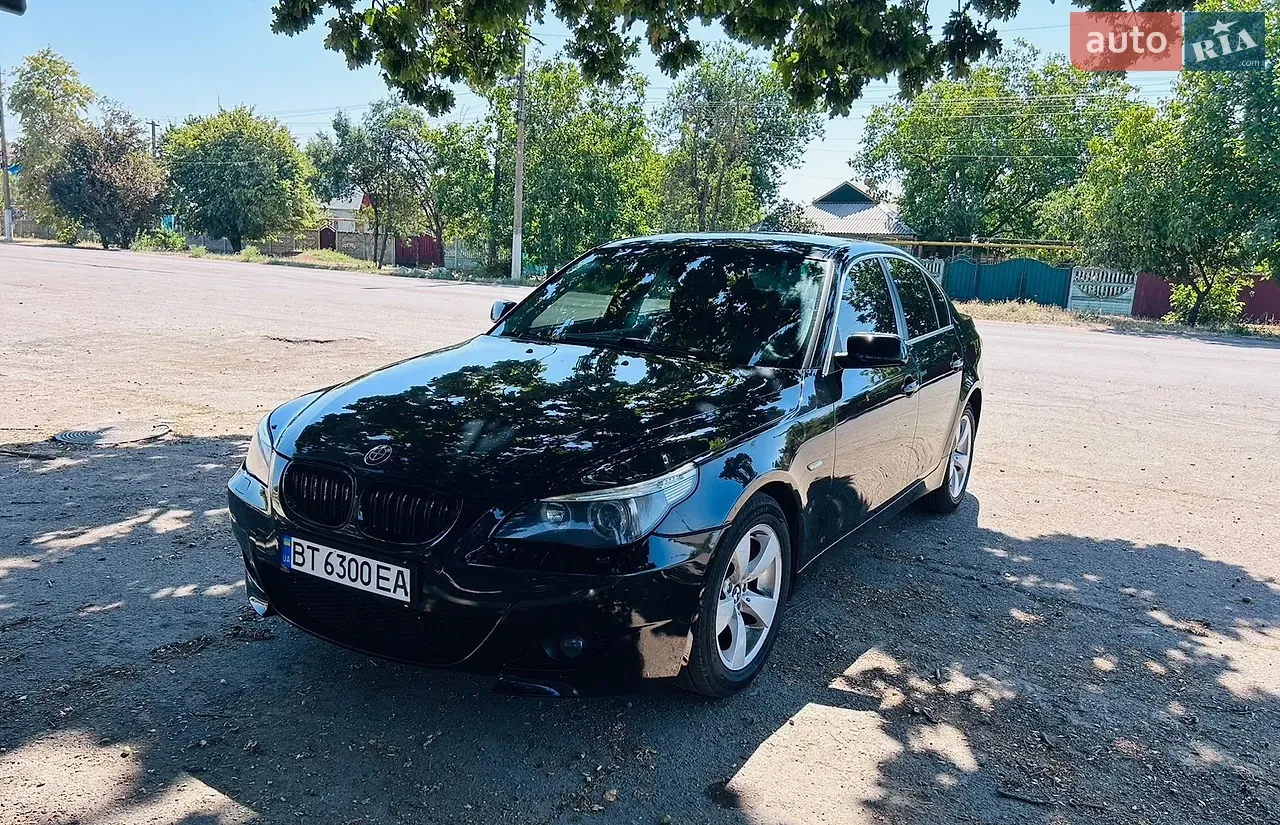 BMW 5 Series 2005 photo 2