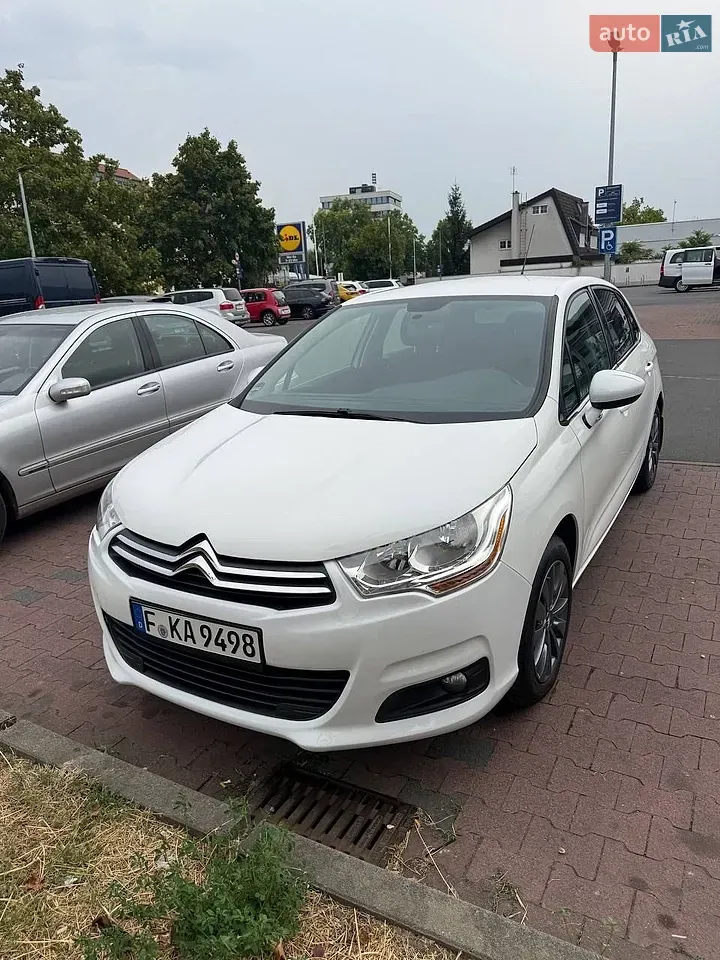 Citroen C4 2012 photo 2
