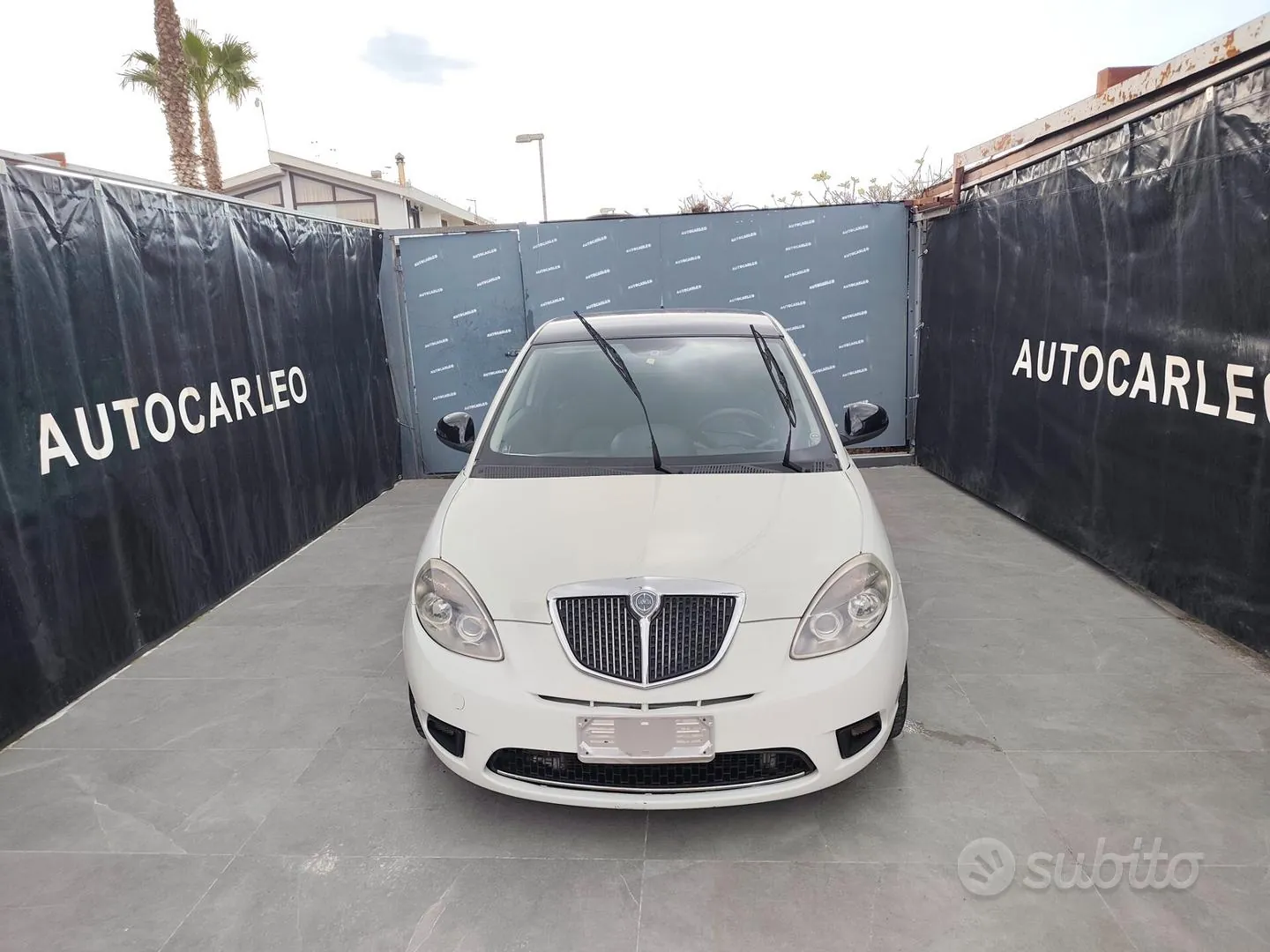 Lancia Ypsilon 2011 photo 2