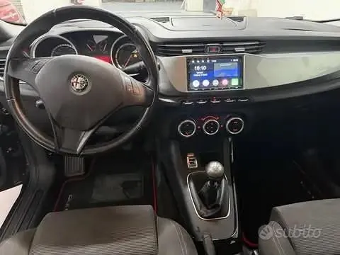 Alfa Romeo Giulietta 2013 photo 3