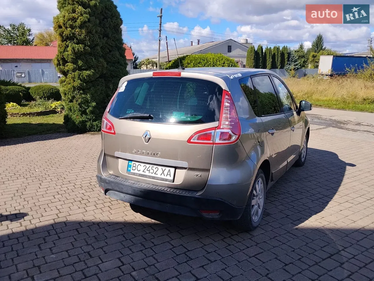 Renault Scenic 2011 photo 5