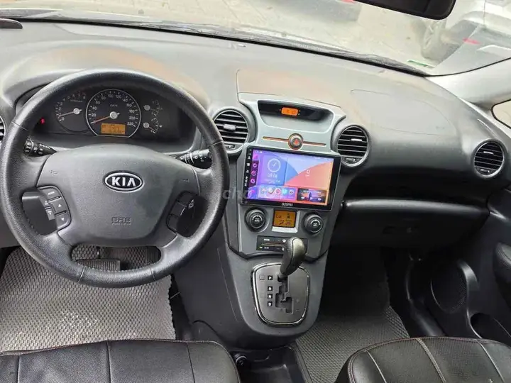 Kia Carens 2011 photo 5