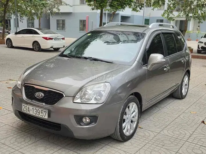 Kia Carens 2011 photo 2