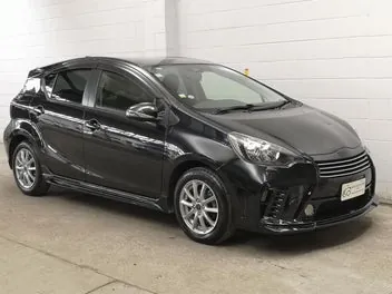 Toyota Aqua 2014 photo 2