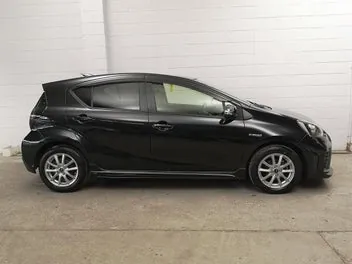 Toyota Aqua 2014 photo 4