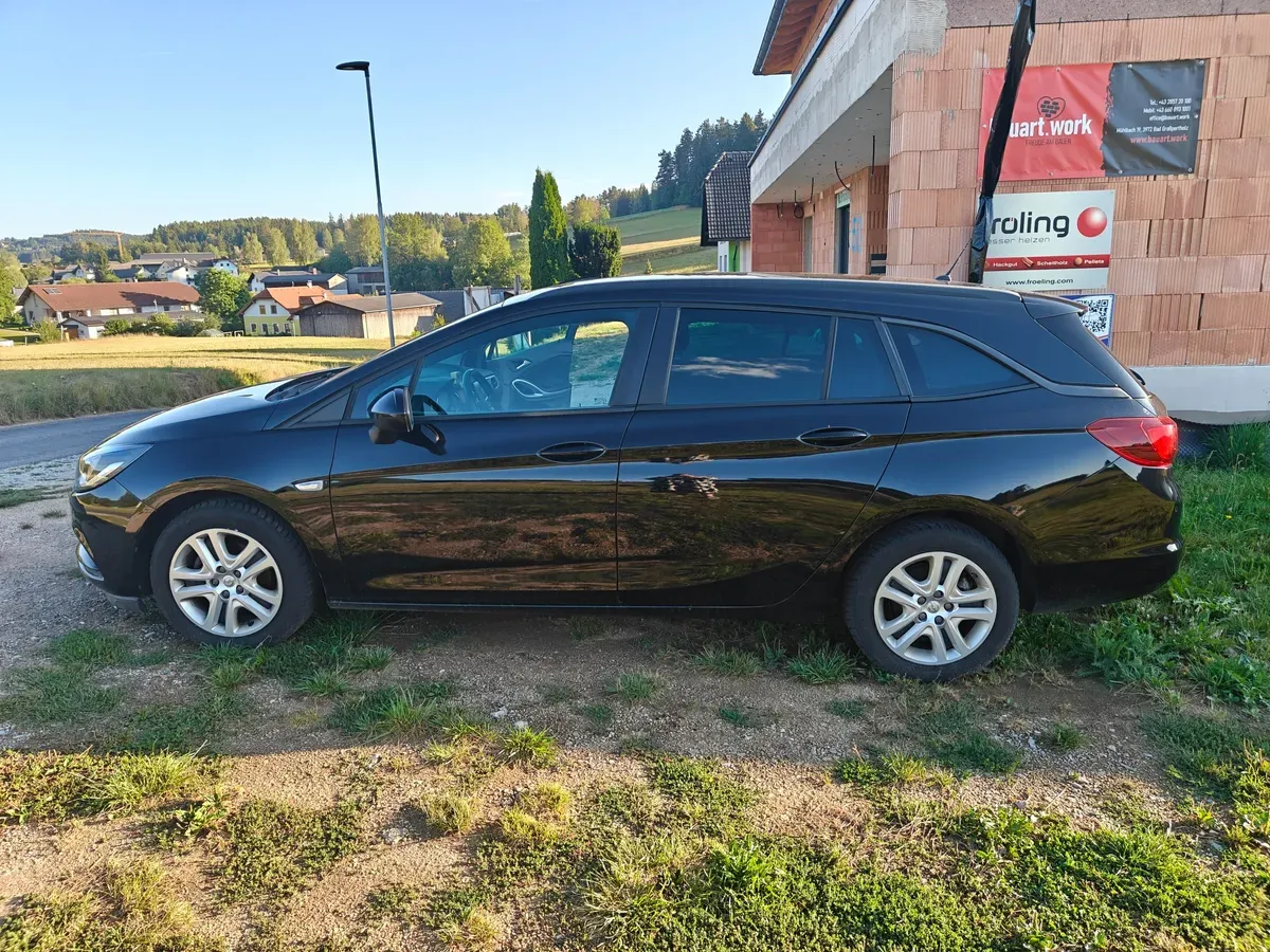 Opel Astra 2018 photo 3