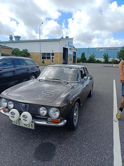 Alfa Romeo Gt 1975 photo 2