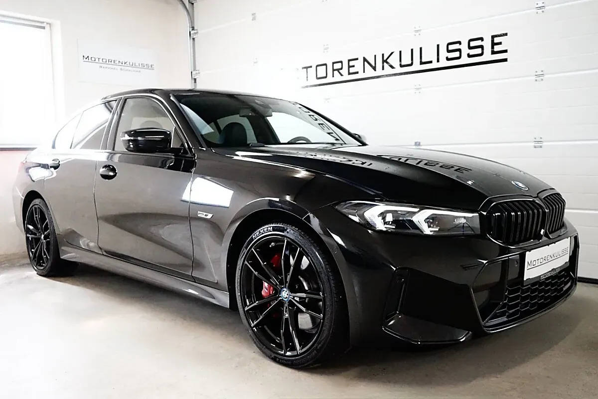 BMW 3 Series 2023 photo 2