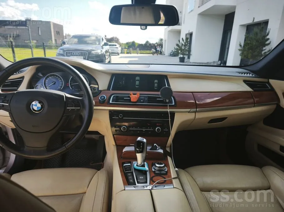 BMW 730D 2013 photo 5