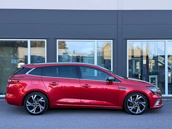 Renault Megane 2018 photo 2