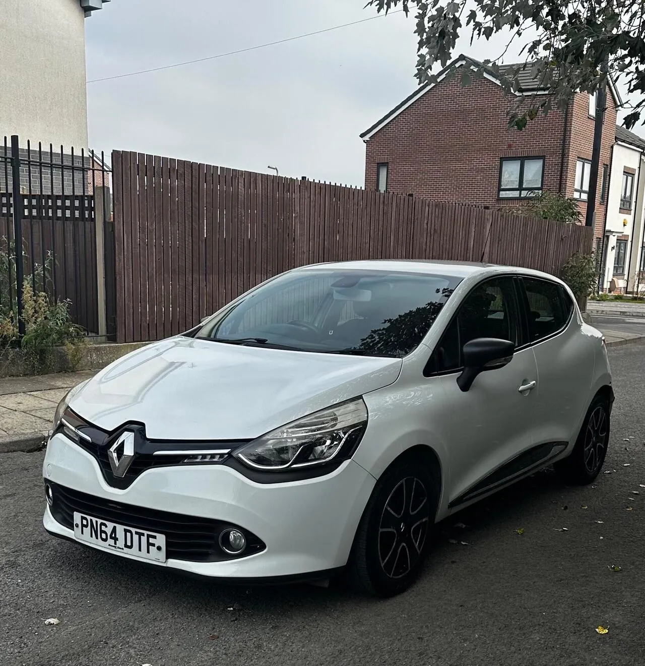 Renault Clio 2014 photo 2