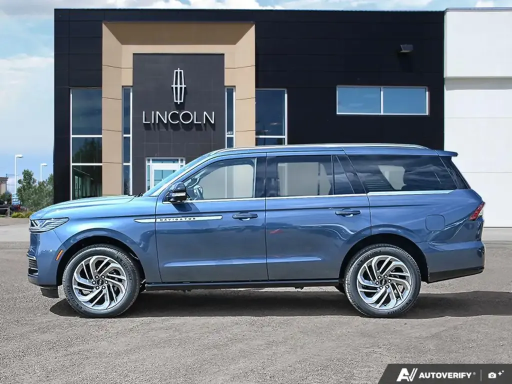 Lincoln Navigator 2027 photo 3